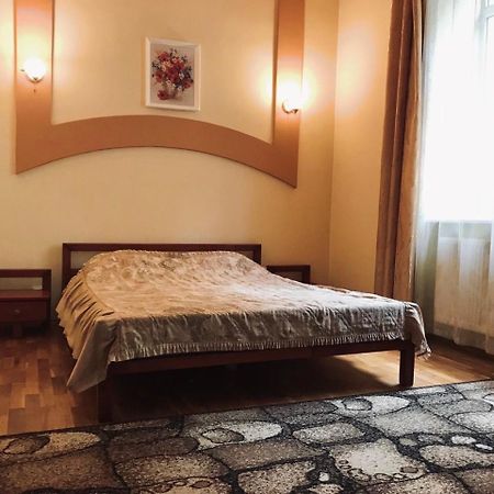 Apartament-Minihotel Elpida Львов Экстерьер фото