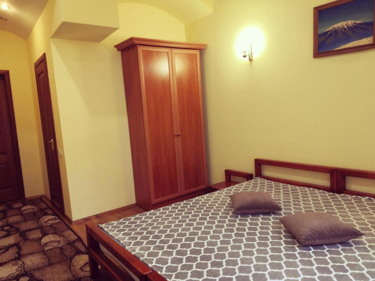 Apartament-Minihotel Elpida Львов Экстерьер фото