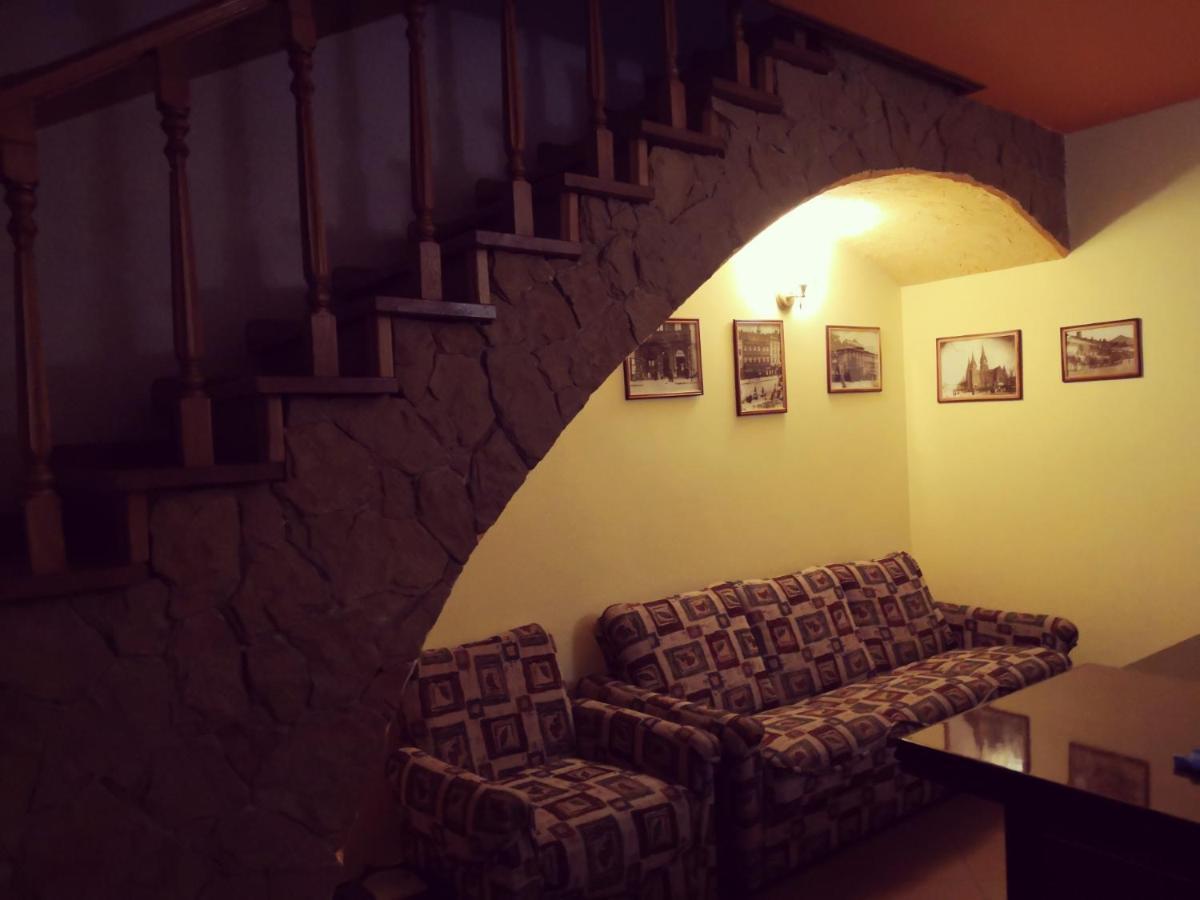 Apartament-Minihotel Elpida Львов Экстерьер фото