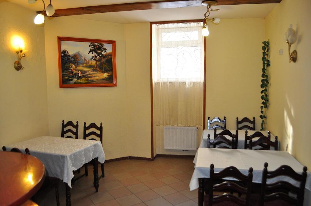 Apartament-Minihotel Elpida Львов Экстерьер фото
