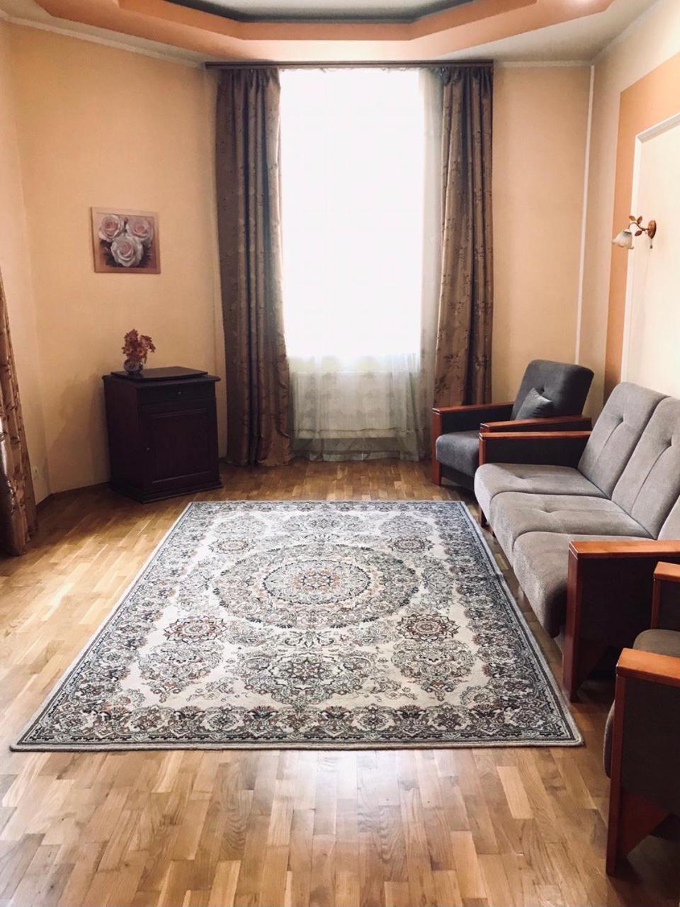 Apartament-Minihotel Elpida Львов Экстерьер фото